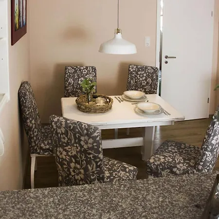 Dandelion Modern Retreat Semesterbostad