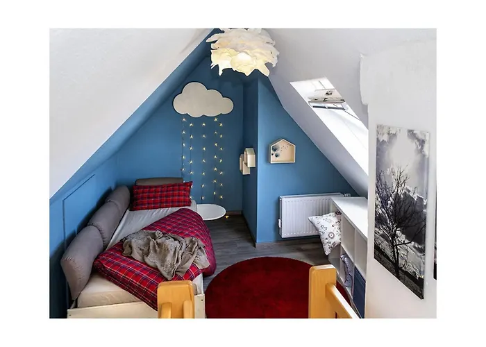 Dandelion Modern Retreat *