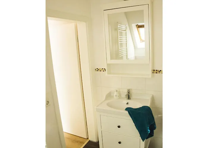 Dandelion Modern Retreat